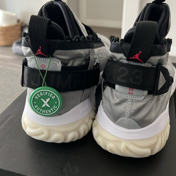 Jordan Proto React - Picture 3 of 3